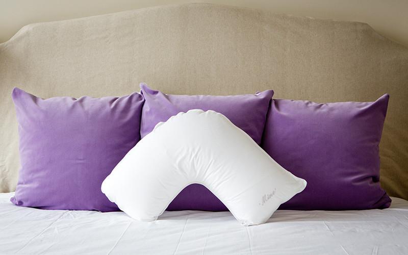 Dr. Mary Side Sleeper Down Pillow